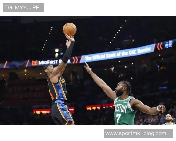 张佳玮分析杰伦布朗中投表现仅健康莱昂纳德可与之匹敌 张佳玮分析杰伦布朗中投表现仅健康莱昂纳德可与之匹敌